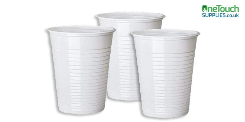 This image shows a stack of disposable plastic cups. The cups are white and 7oz in size. They are perfect for any occasion, from parties and events to everyday use. They are made from high-quality plastic that is BPA-free and food-safe, so you can be sure that your drinks are safe to consume.